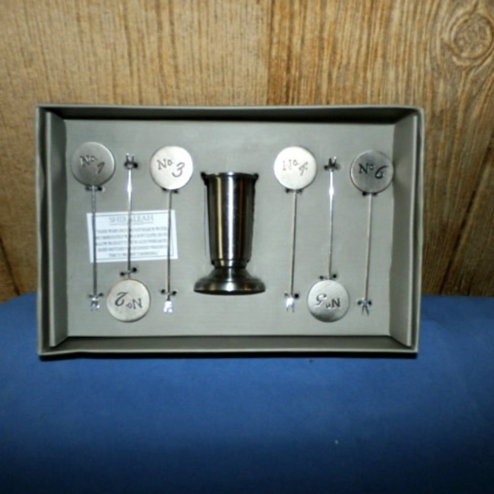 Shiraleah Chicago Cocktail bartender set with 6 numbered cocktail picks & jigger